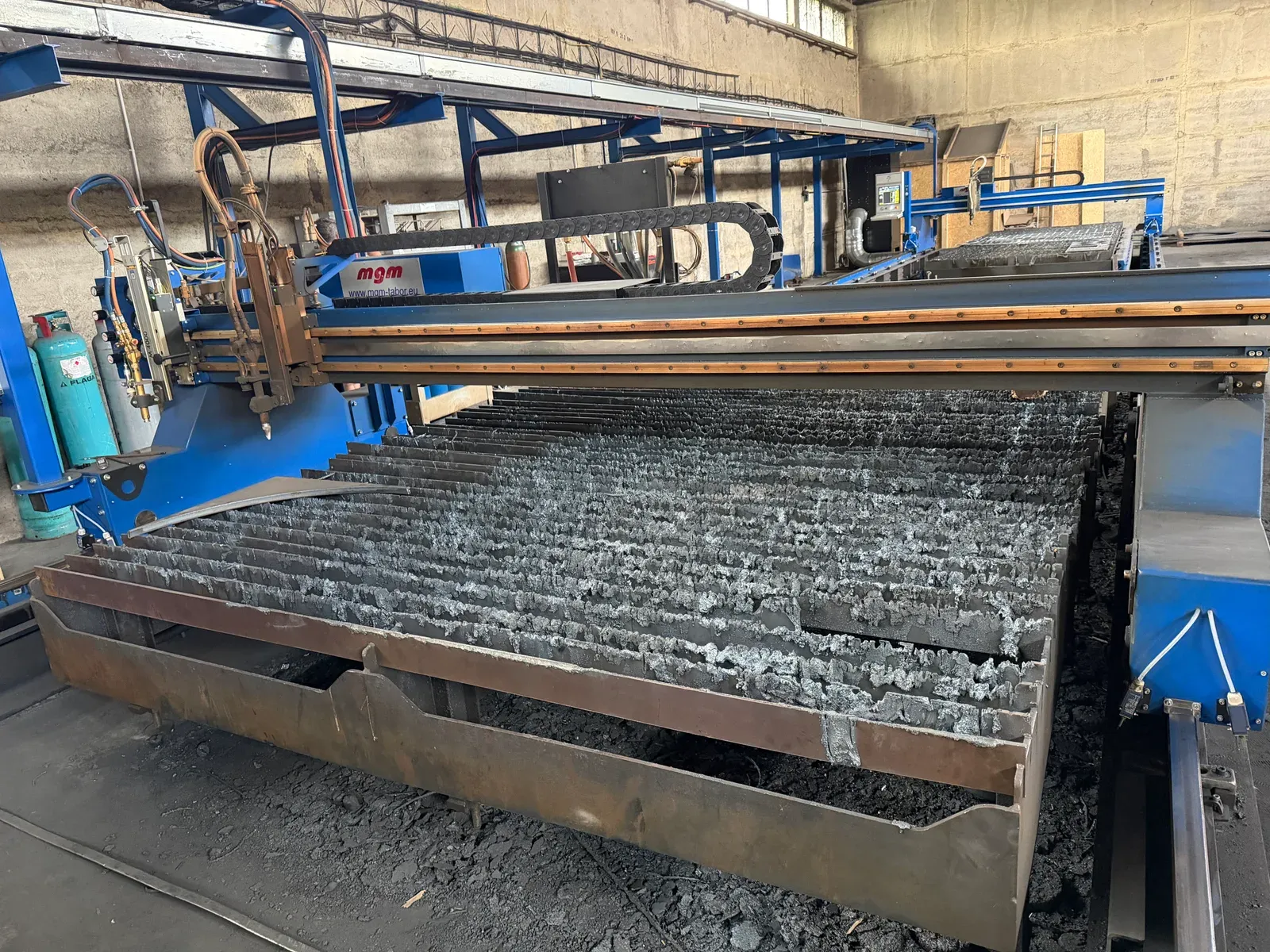 CNC pálicí stroj OMNICUT 4000
